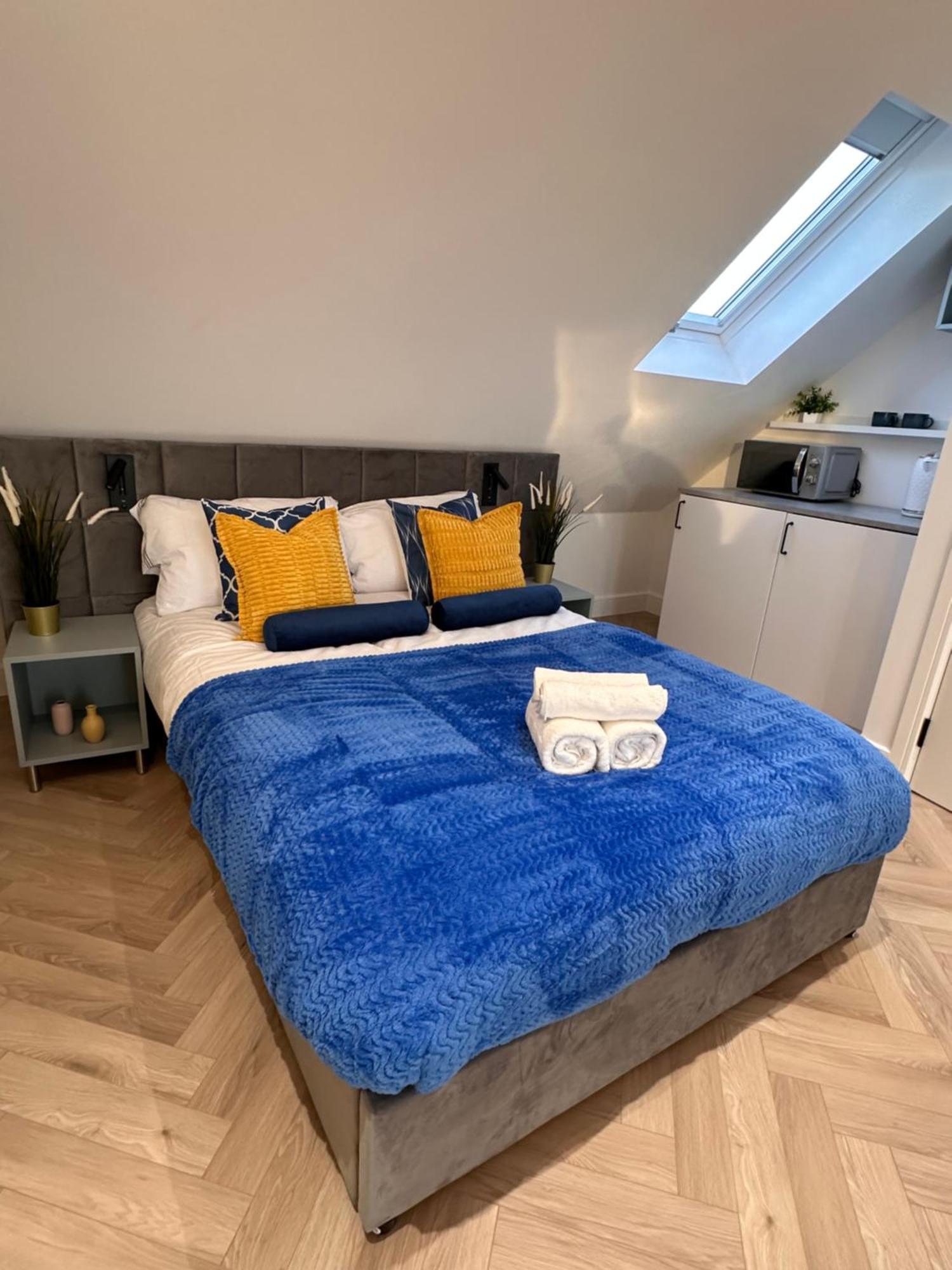 R5 - Luxury Private Ensuite Self-Contained Room - Newly Renovated Halesowen Luaran gambar